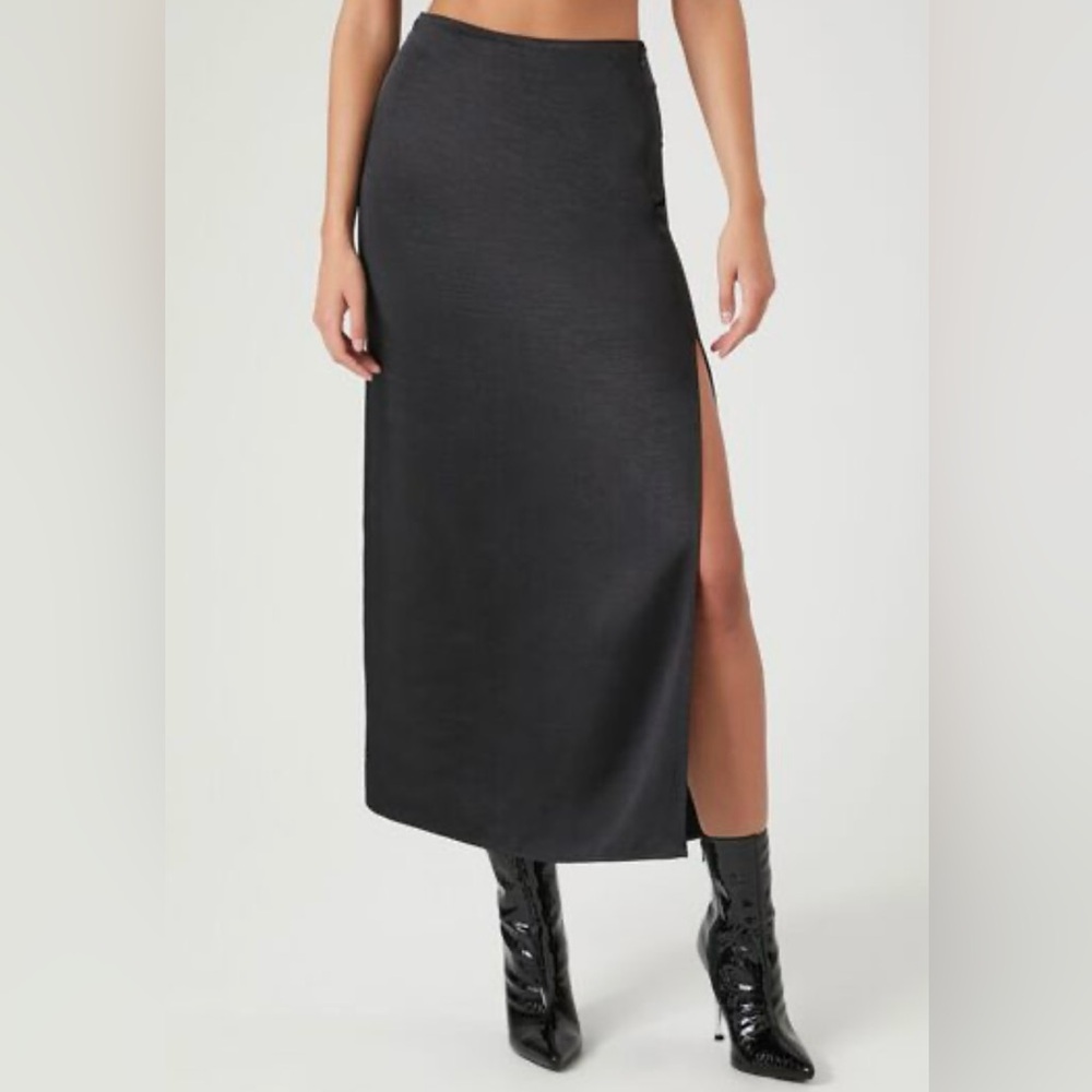 NWT Forever 21 Black Satin Maxi in size XS